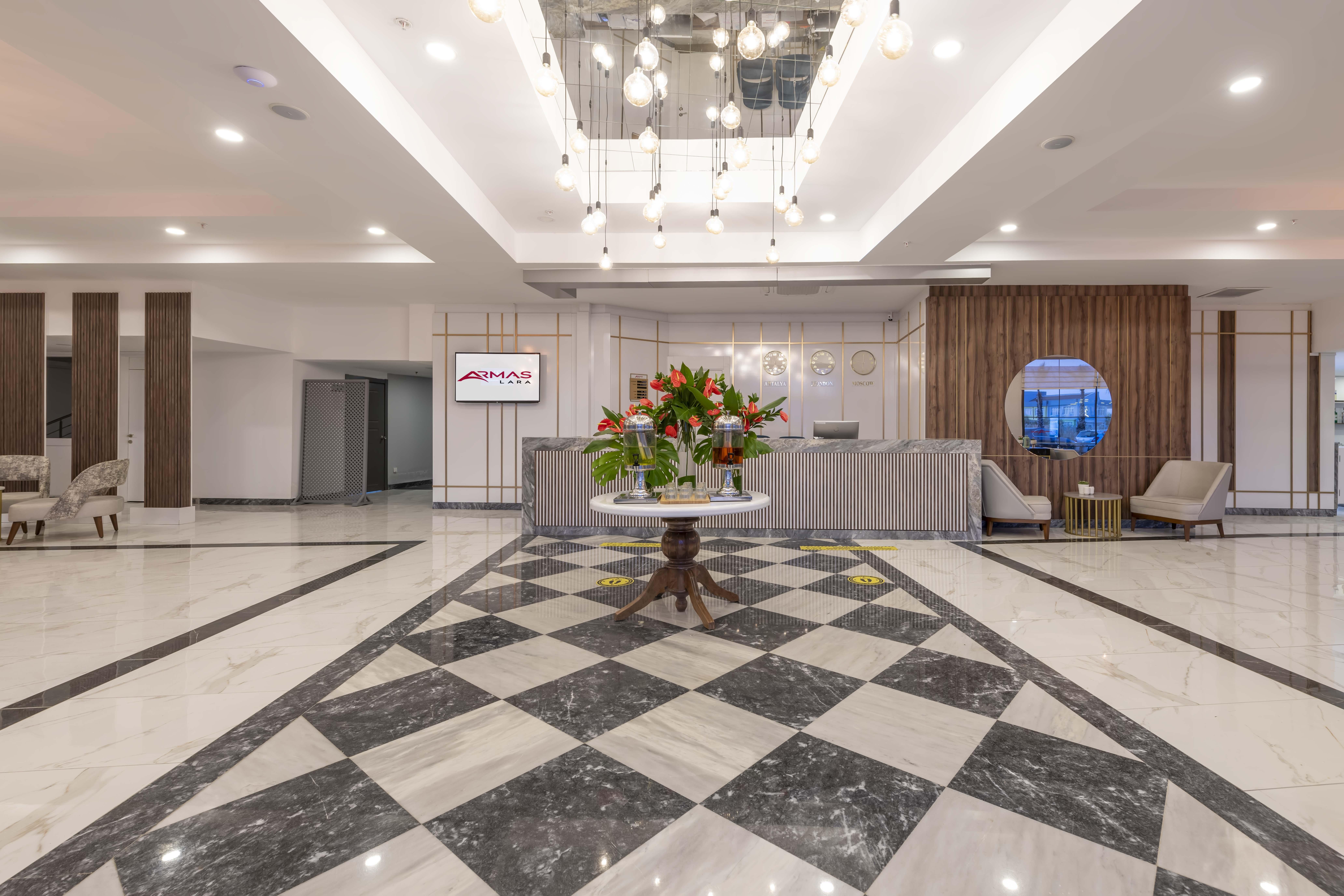 Royal Towers Lara Hotel Antalya Exterior foto