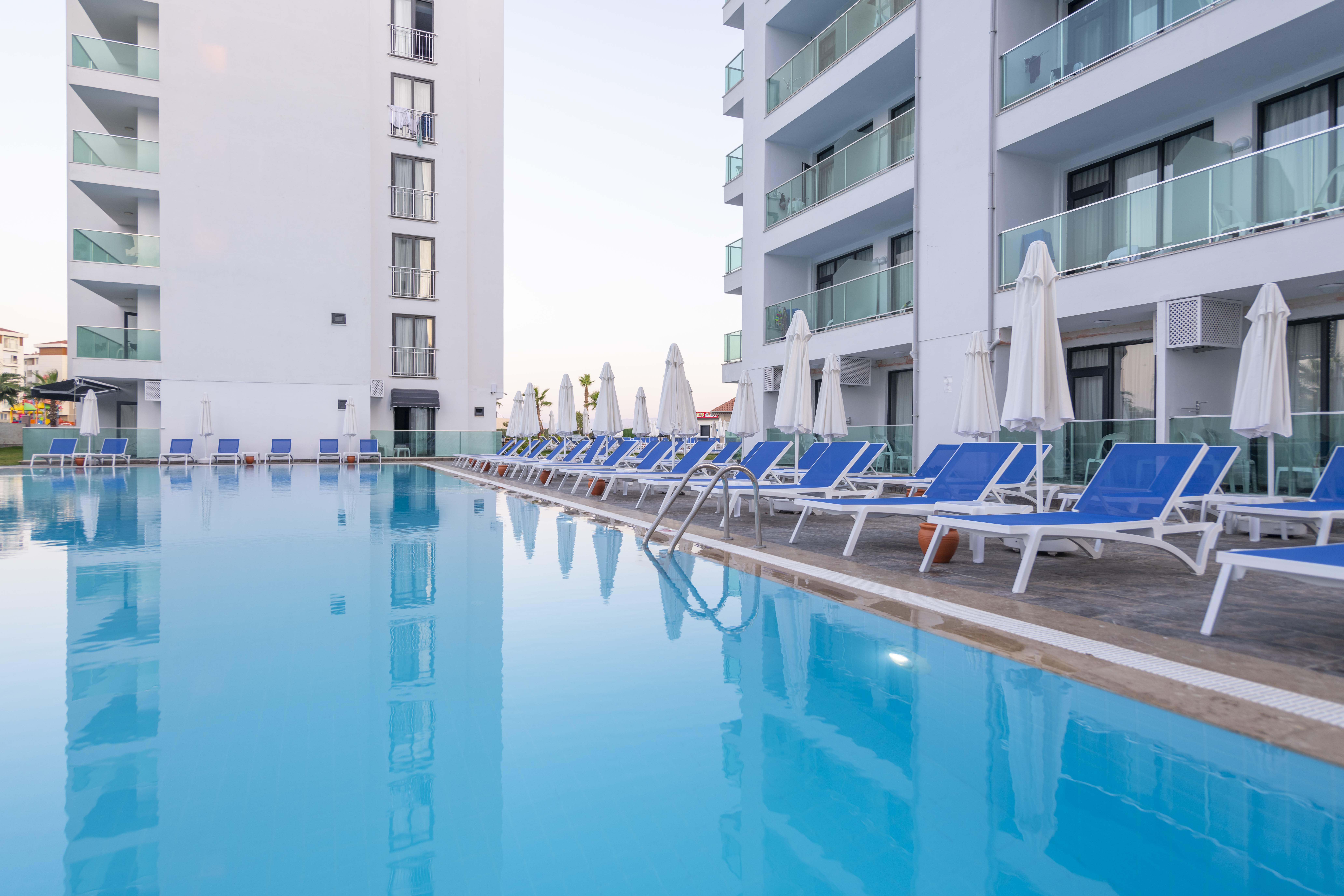 Royal Towers Lara Hotel Antalya Exterior foto