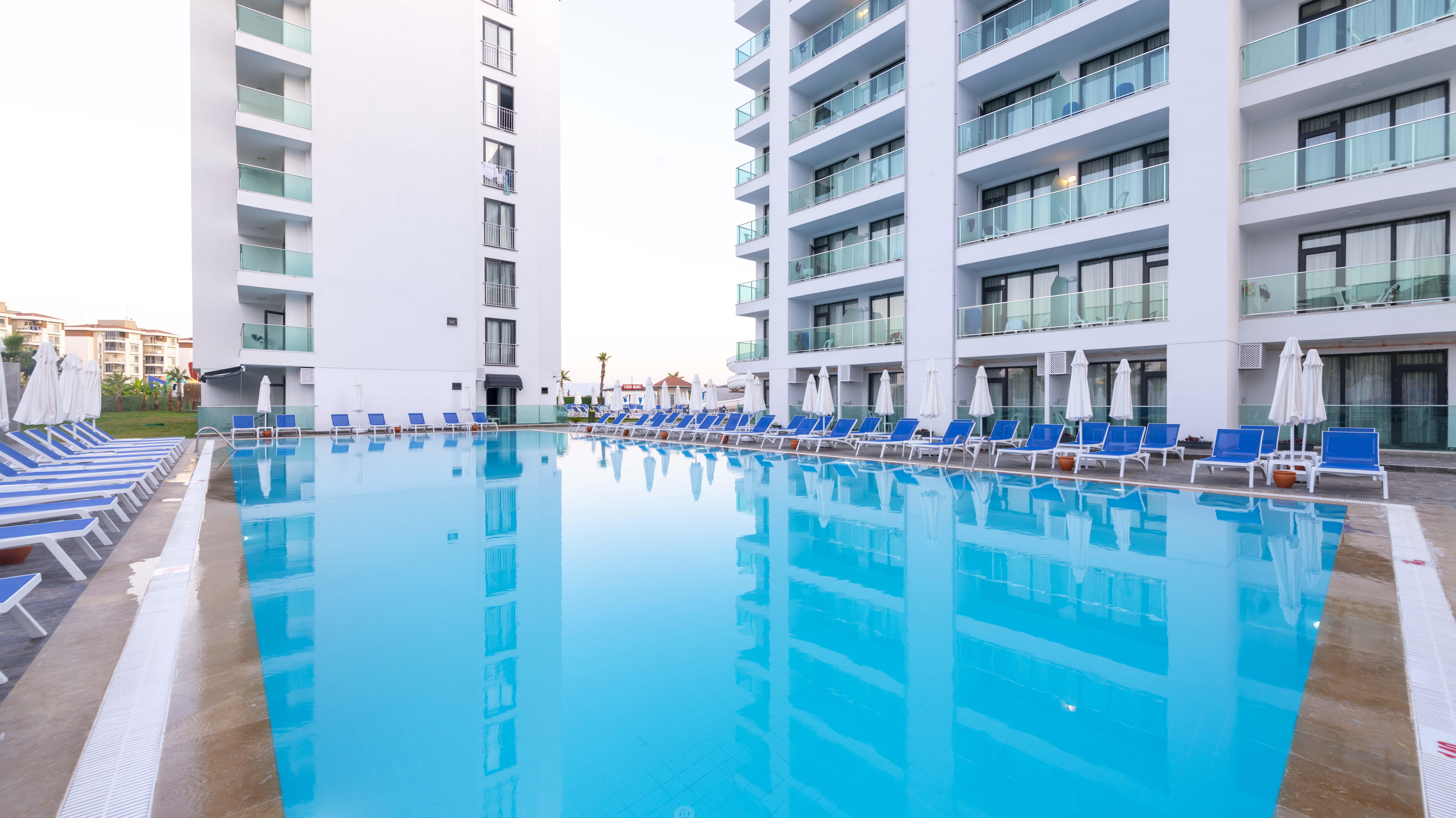 Royal Towers Lara Hotel Antalya Exterior foto