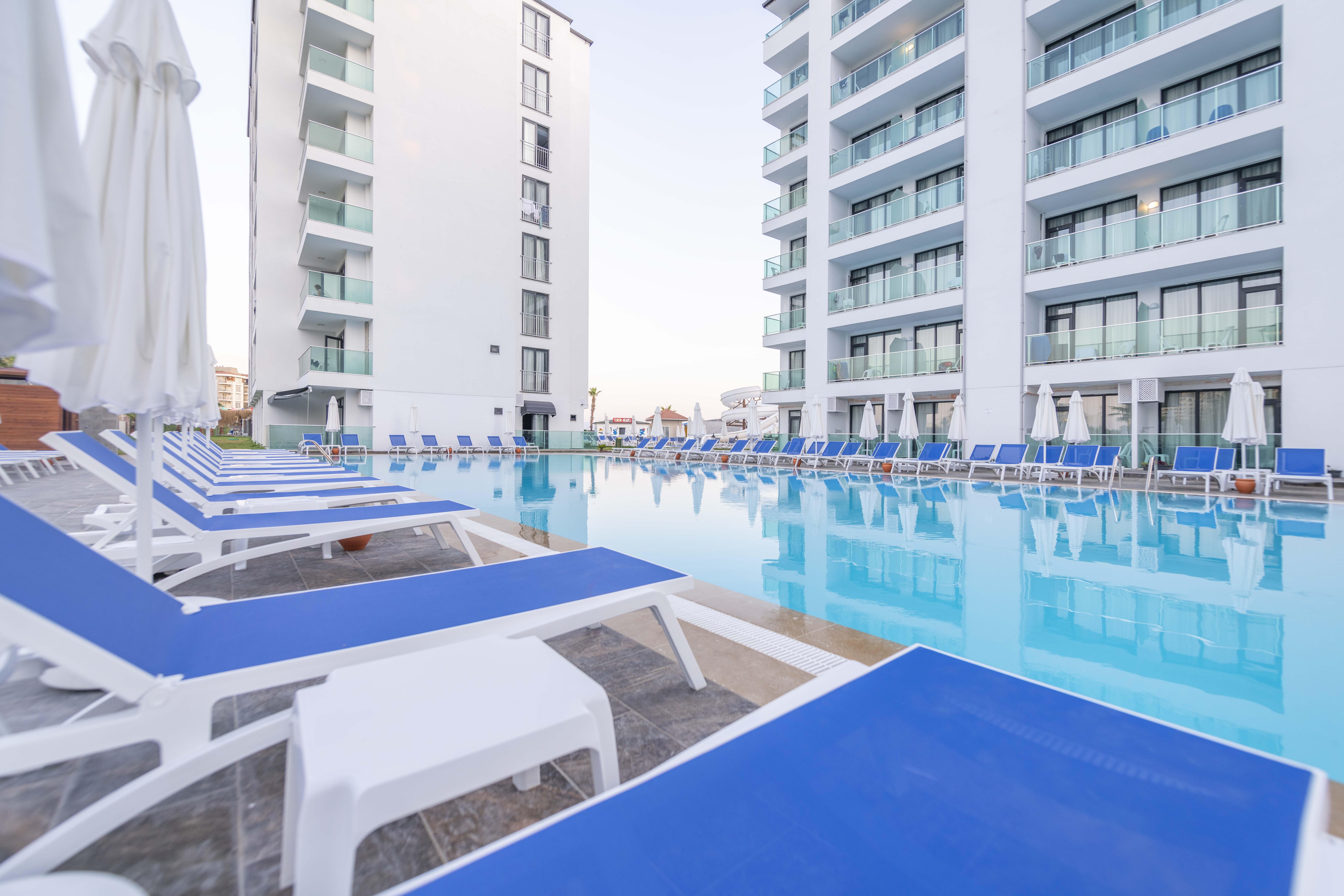 Royal Towers Lara Hotel Antalya Exterior foto