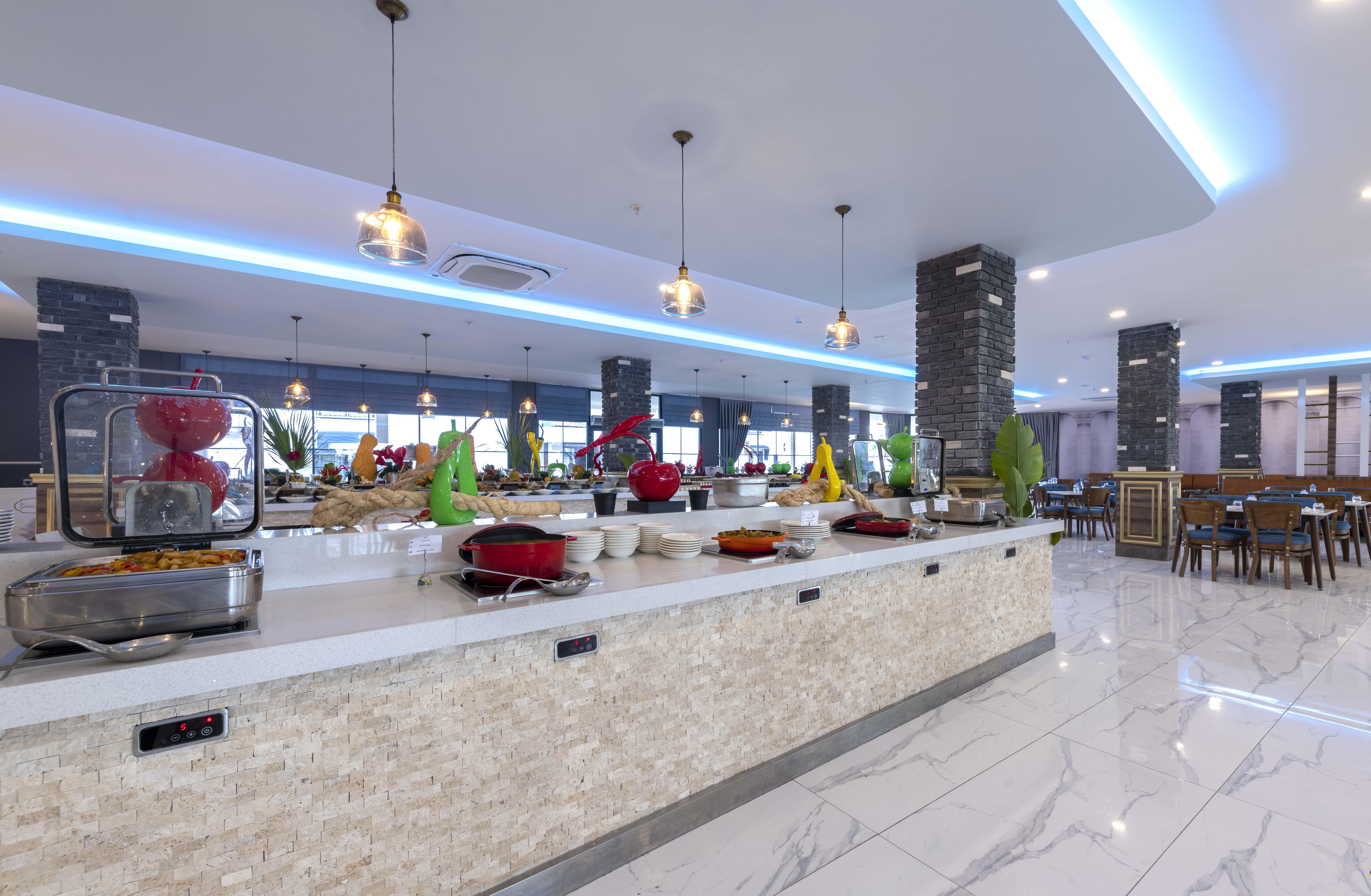Royal Towers Lara Hotel Antalya Exterior foto