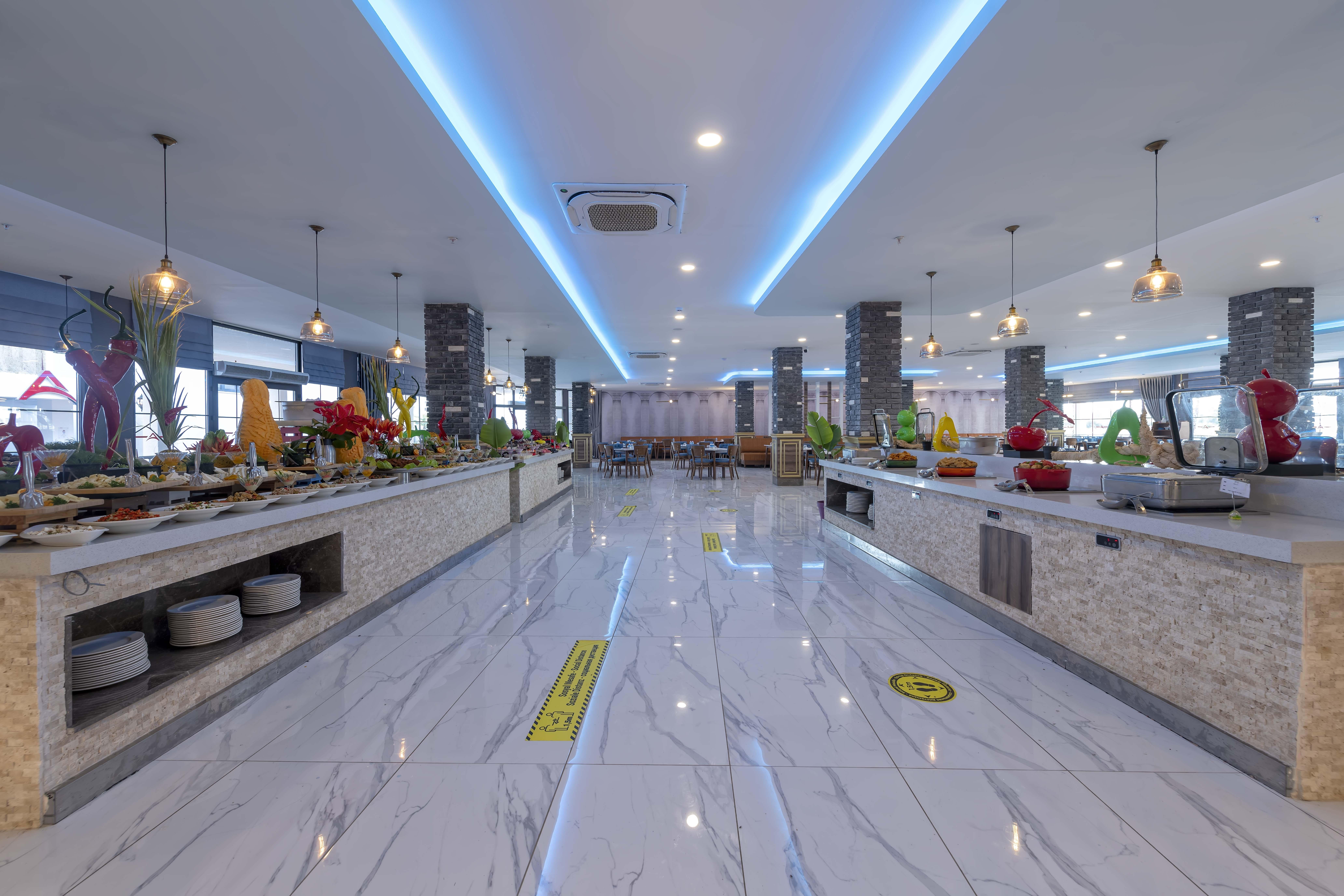 Royal Towers Lara Hotel Antalya Exterior foto