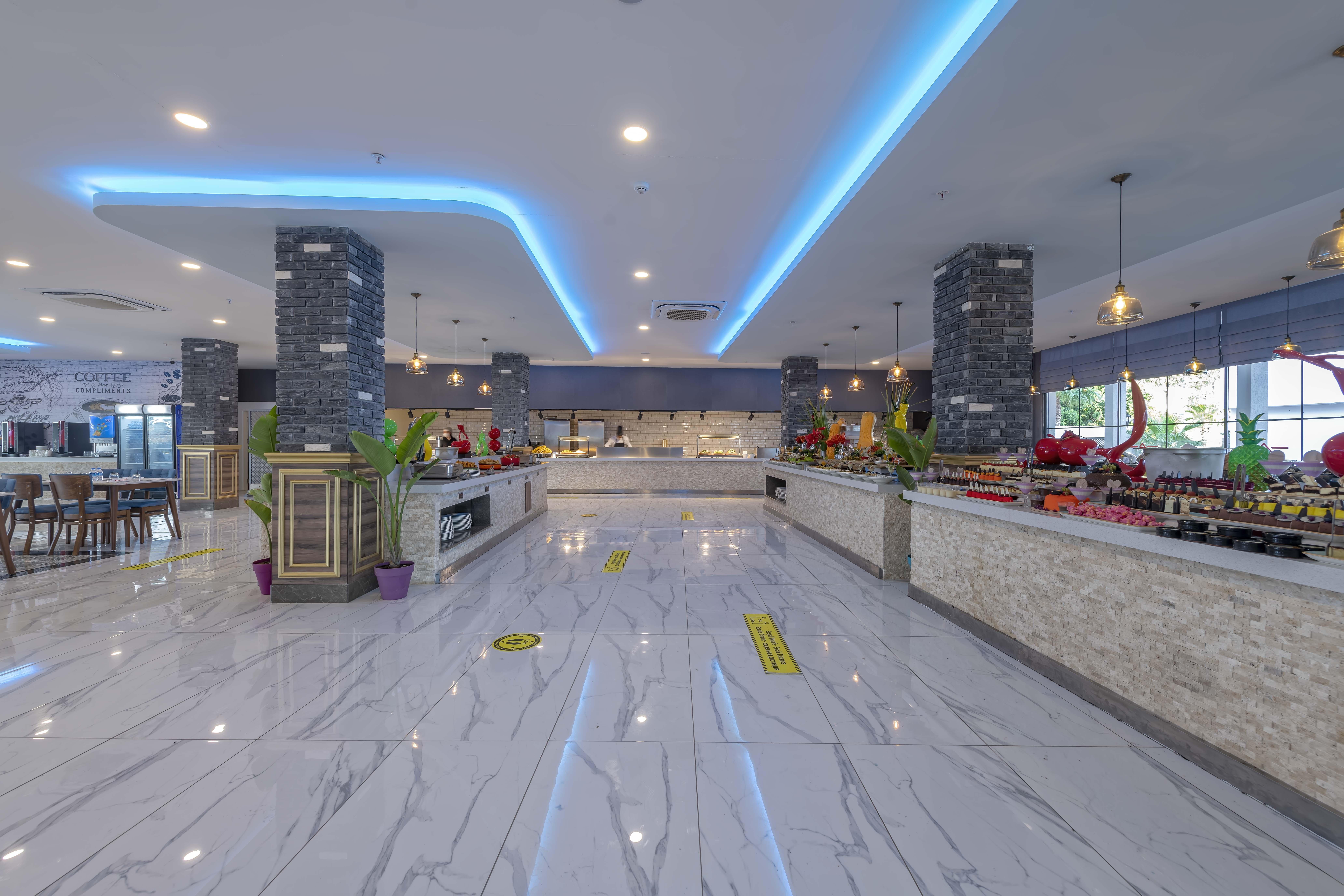 Royal Towers Lara Hotel Antalya Exterior foto